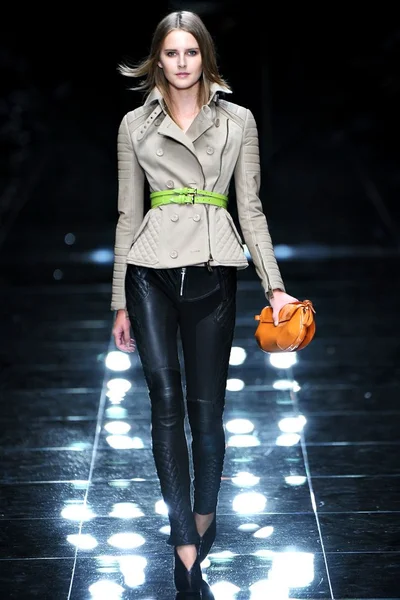 Look 1